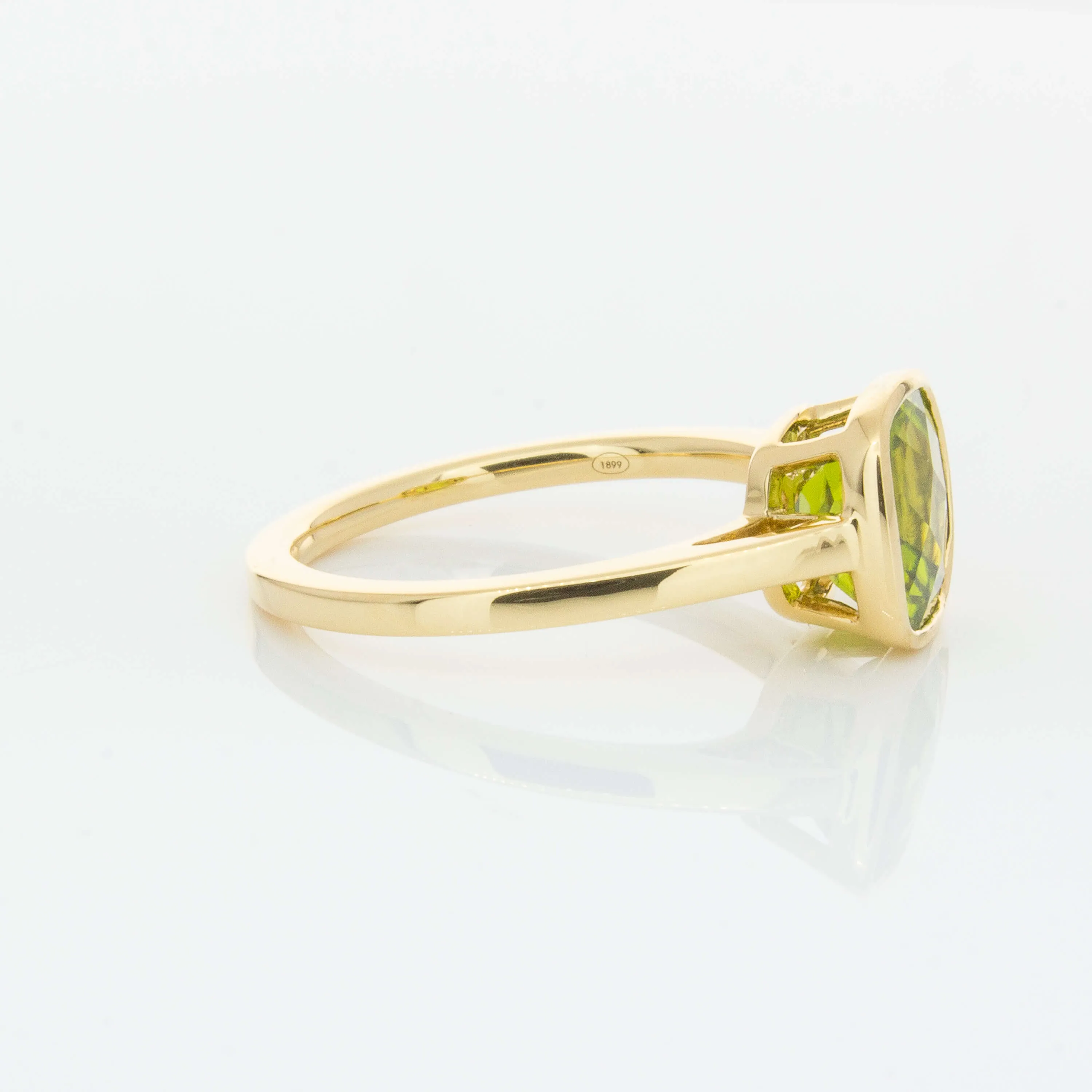18ct Yellow Gold Peridot Ring