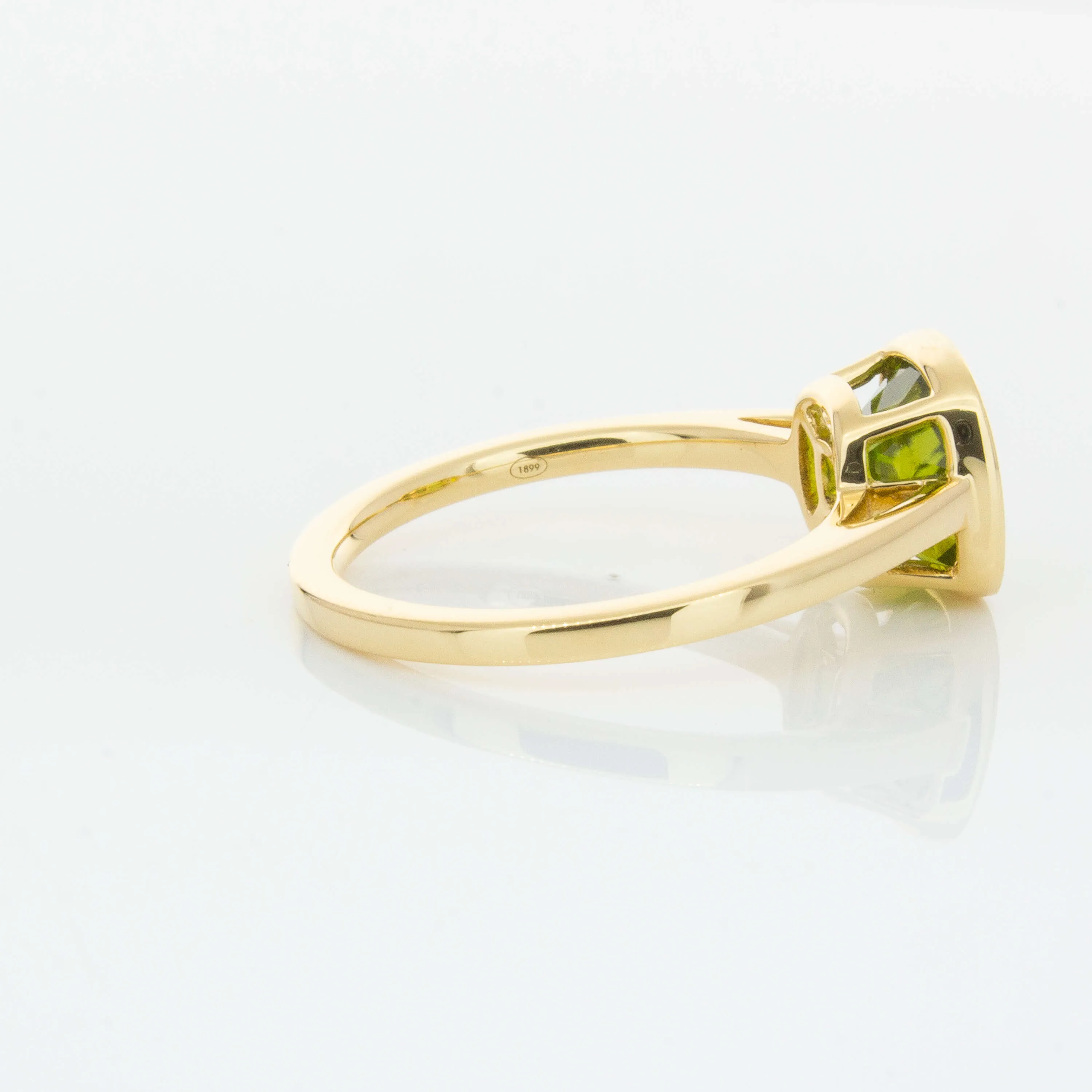 18ct Yellow Gold Peridot Ring