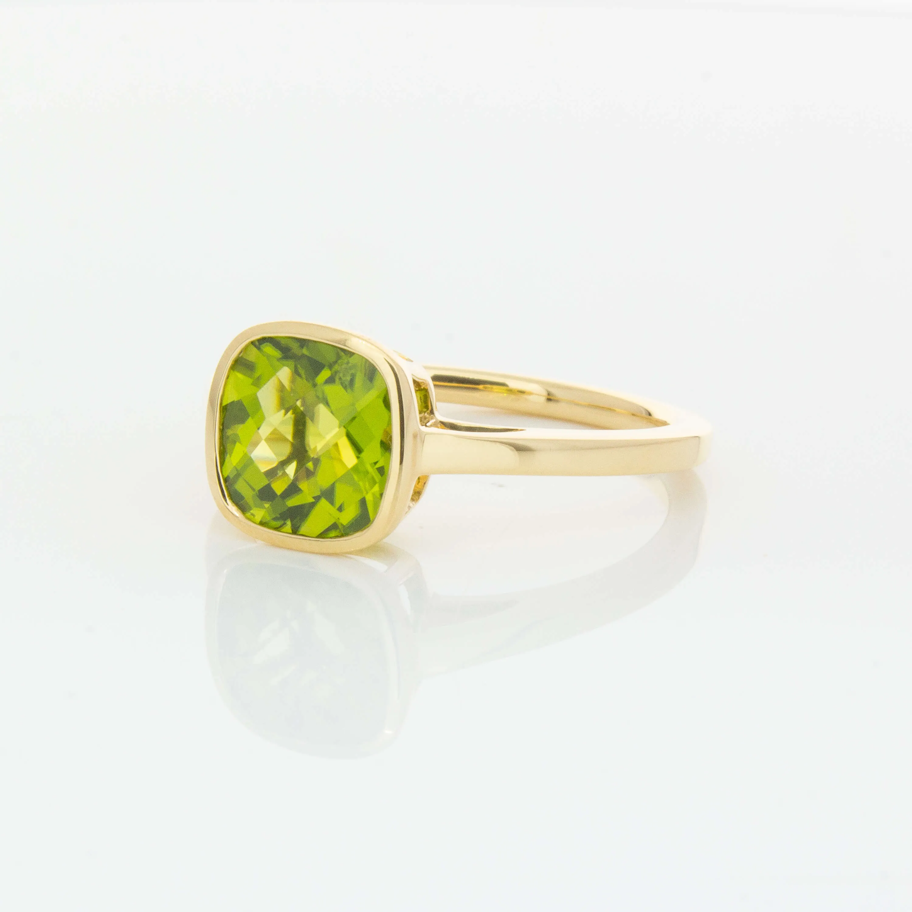18ct Yellow Gold Peridot Ring