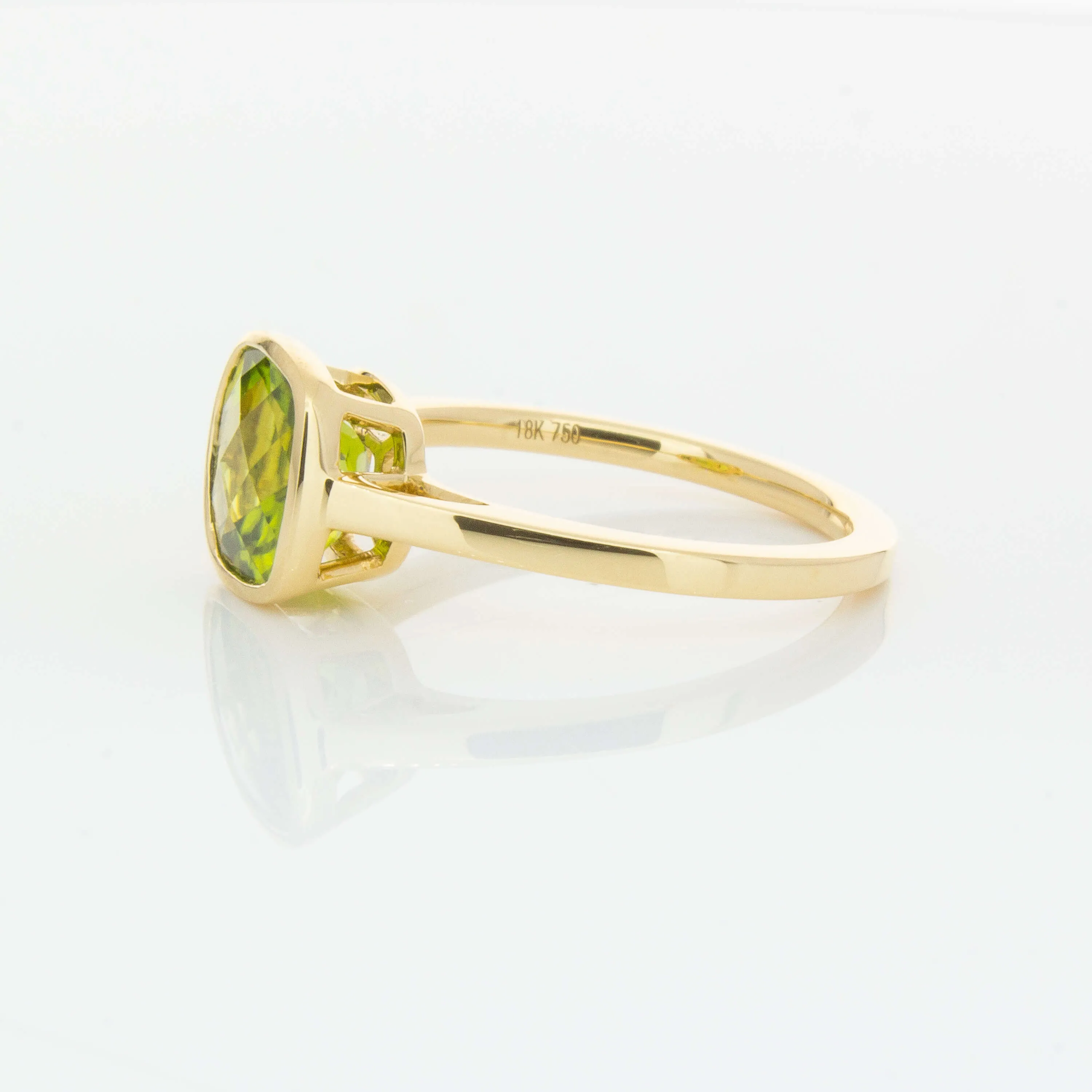 18ct Yellow Gold Peridot Ring