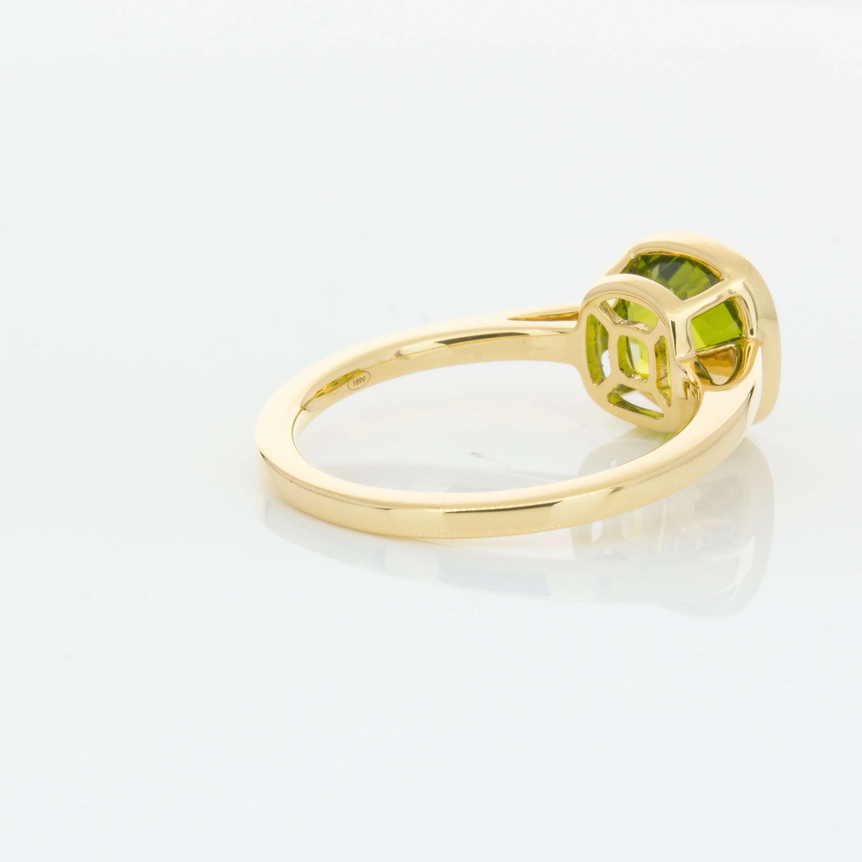 18ct Yellow Gold Peridot Ring