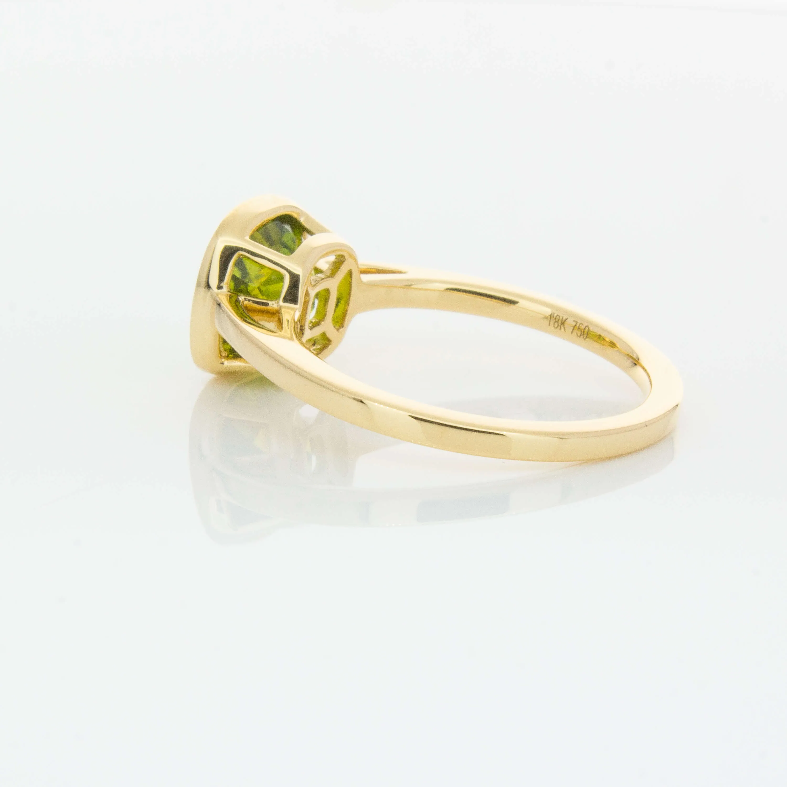 18ct Yellow Gold Peridot Ring