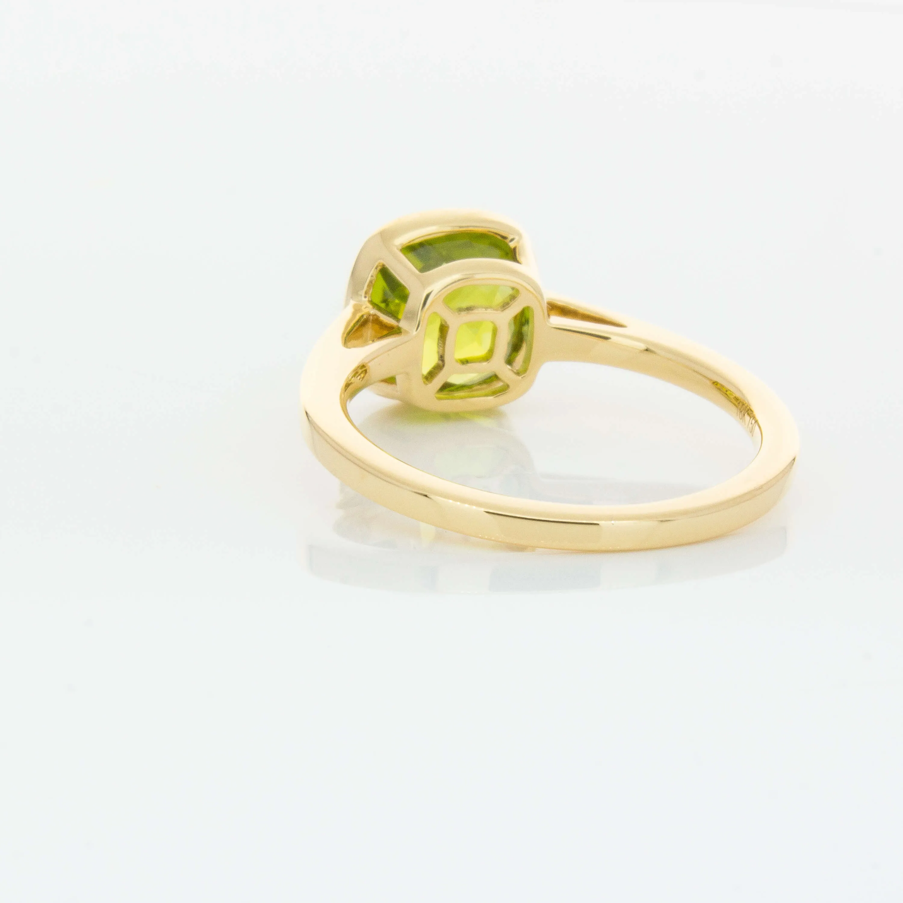 18ct Yellow Gold Peridot Ring