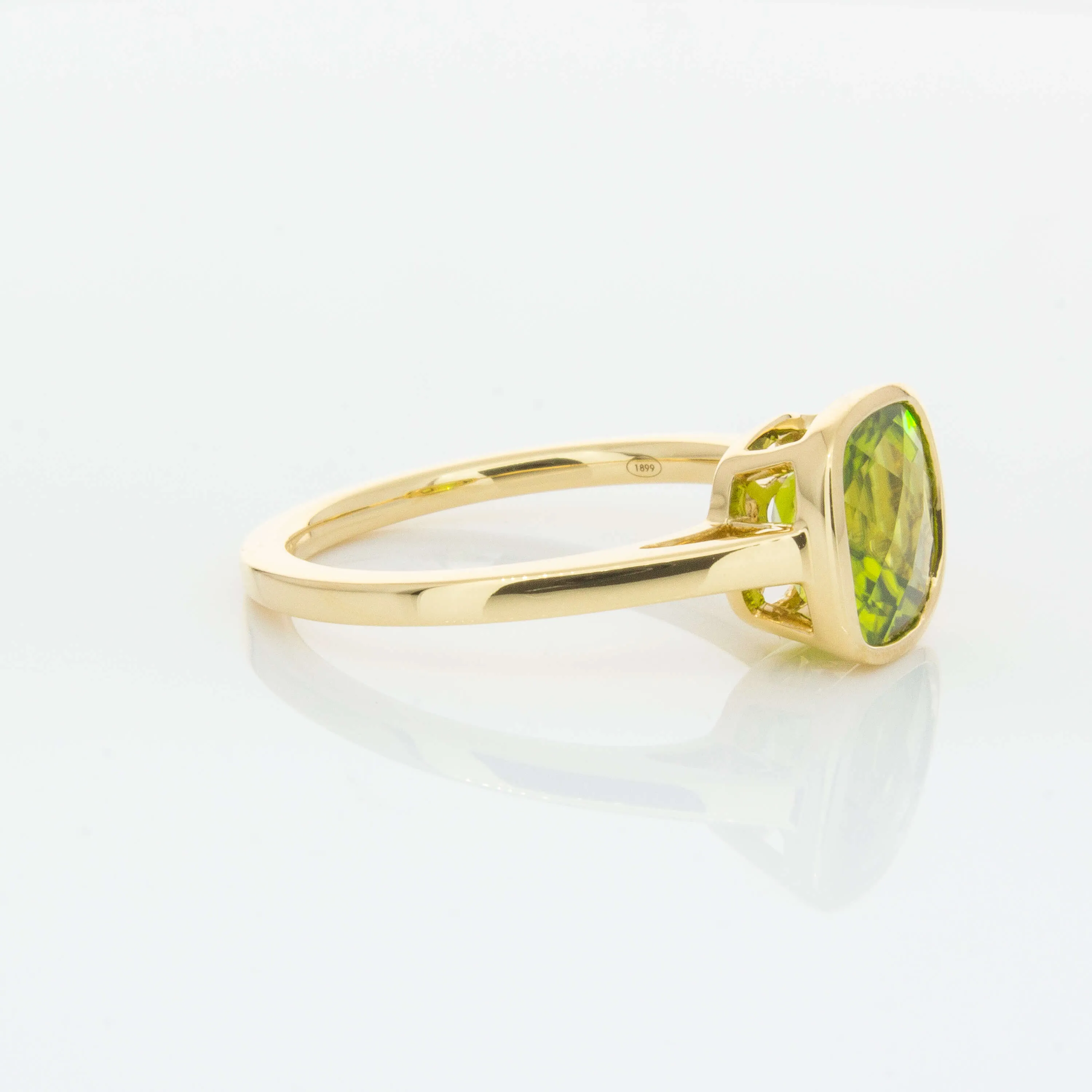 18ct Yellow Gold Peridot Ring