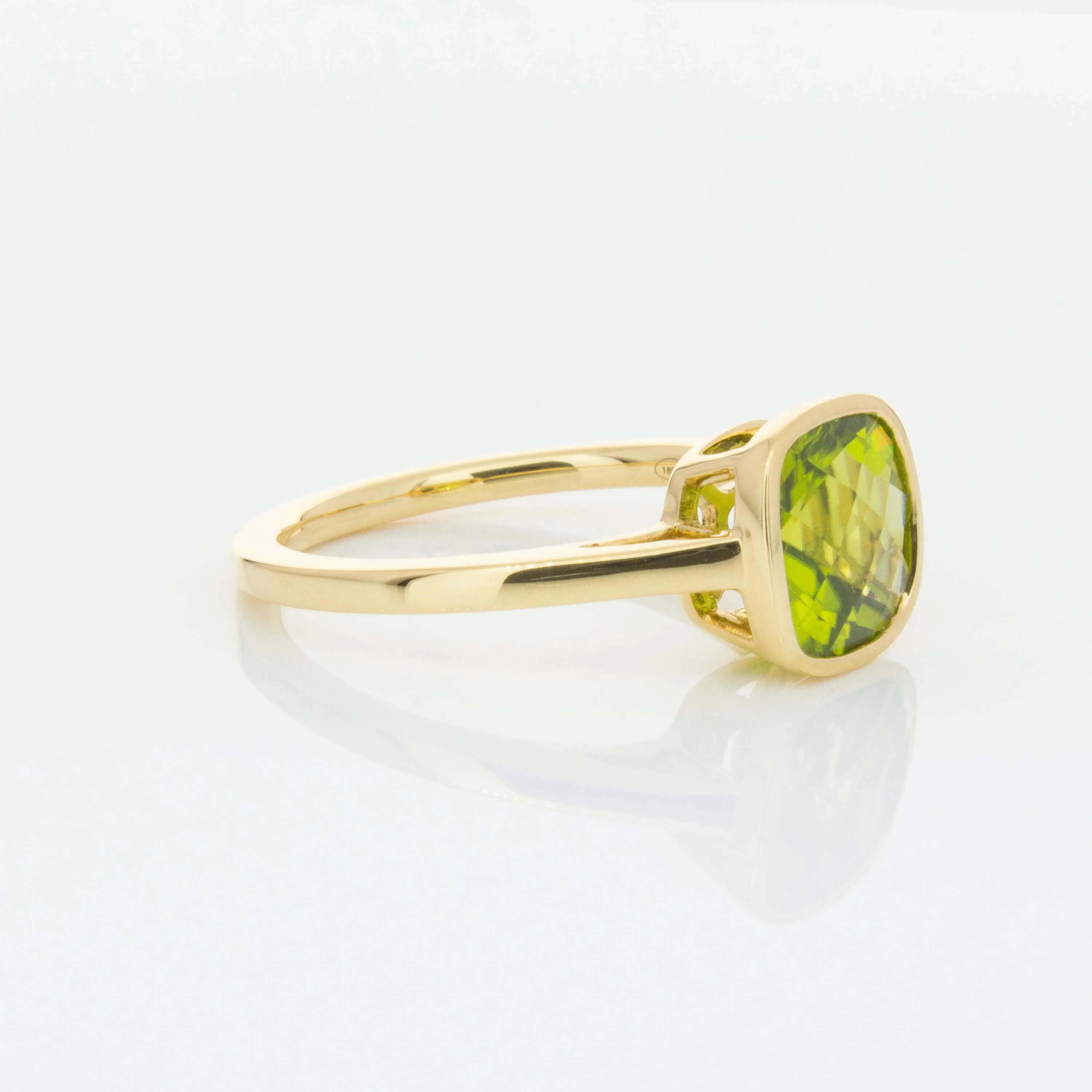 18ct Yellow Gold Peridot Ring