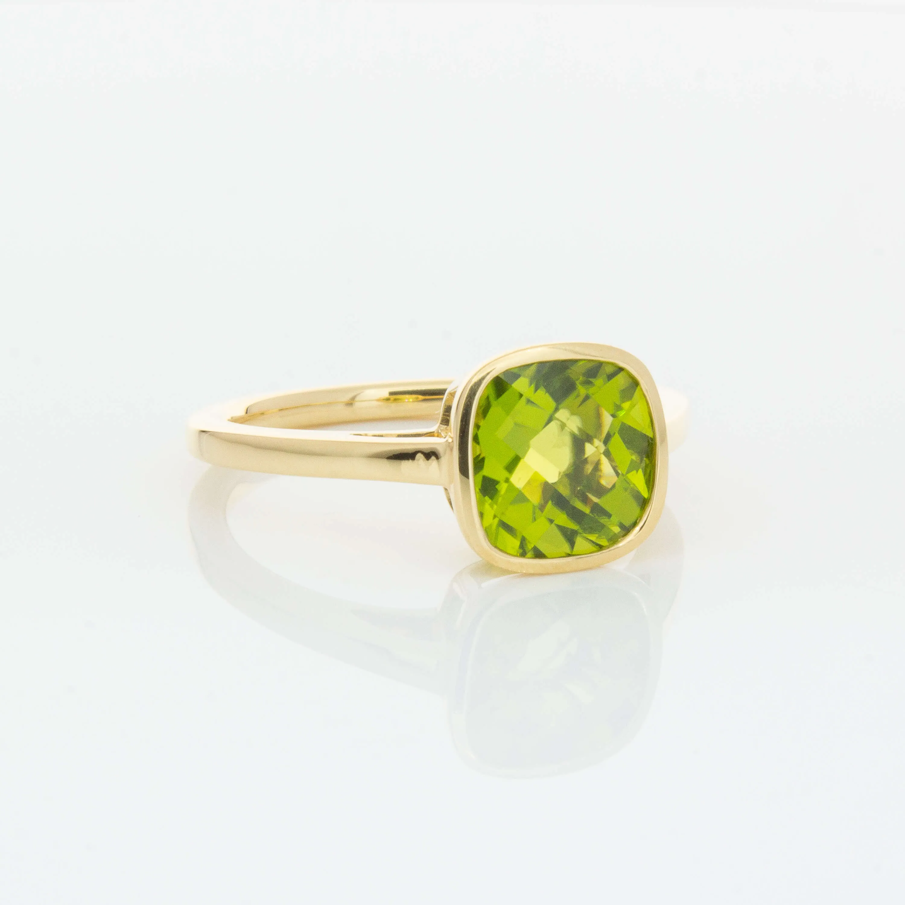 18ct Yellow Gold Peridot Ring