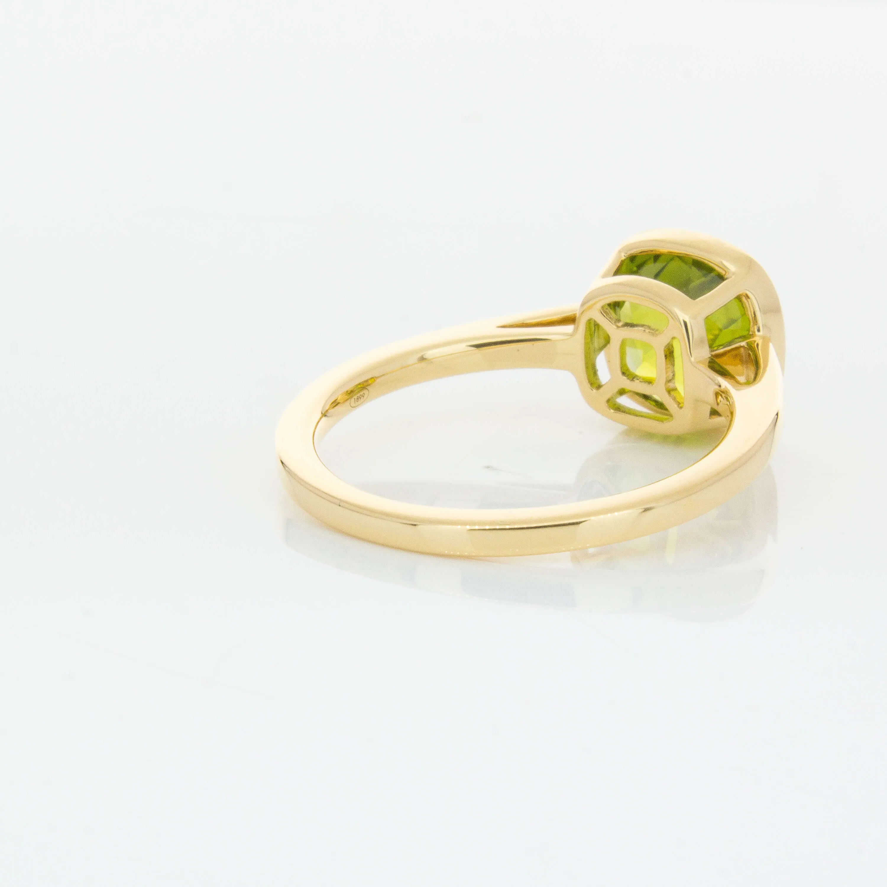 18ct Yellow Gold Peridot Ring