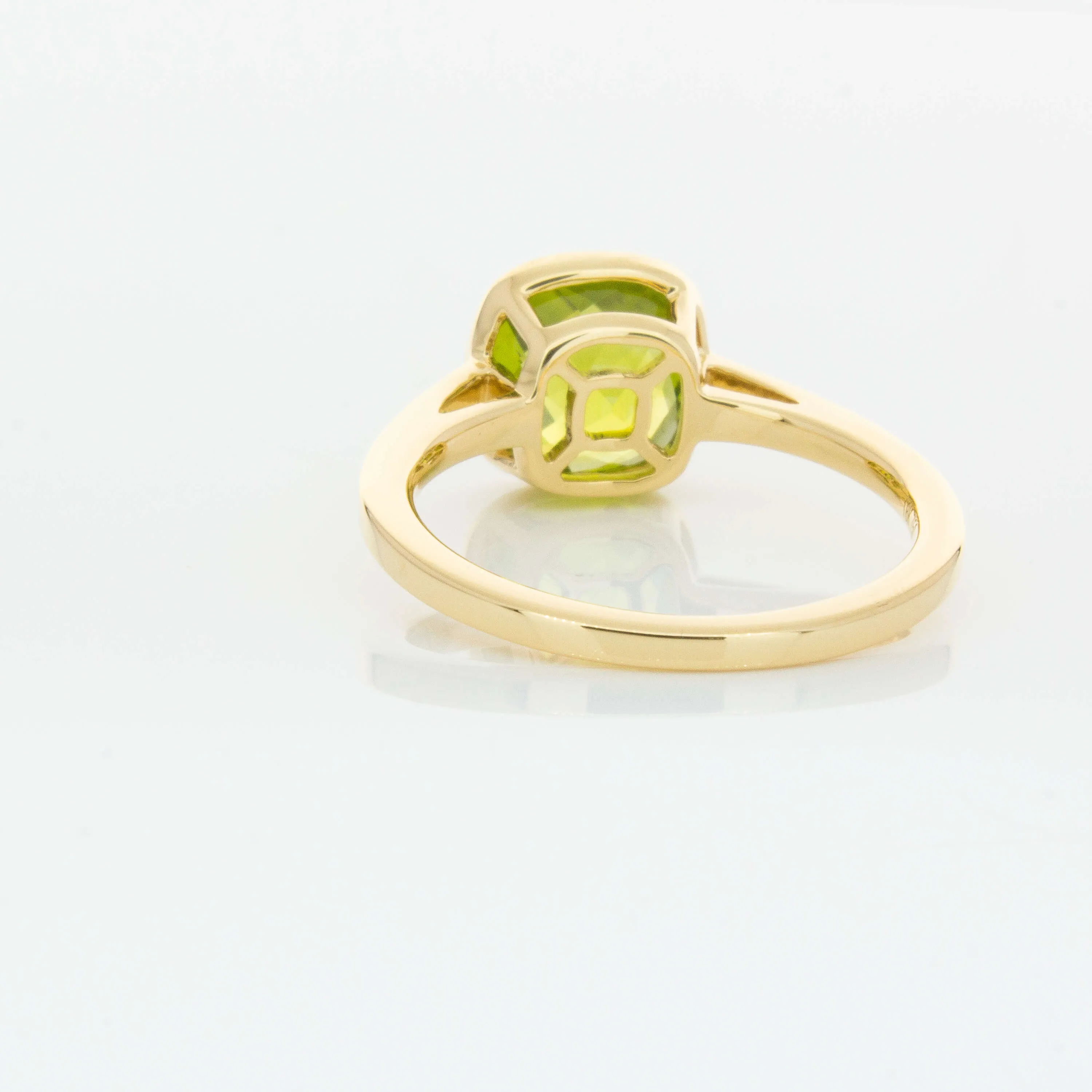 18ct Yellow Gold Peridot Ring