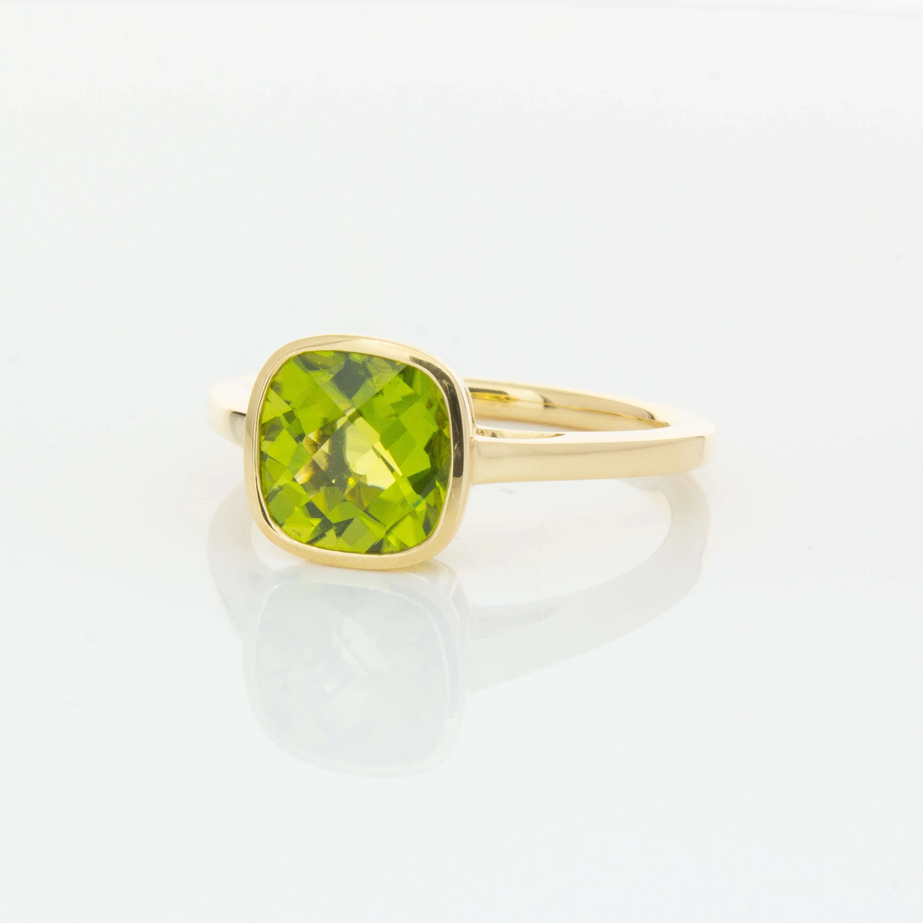 18ct Yellow Gold Peridot Ring