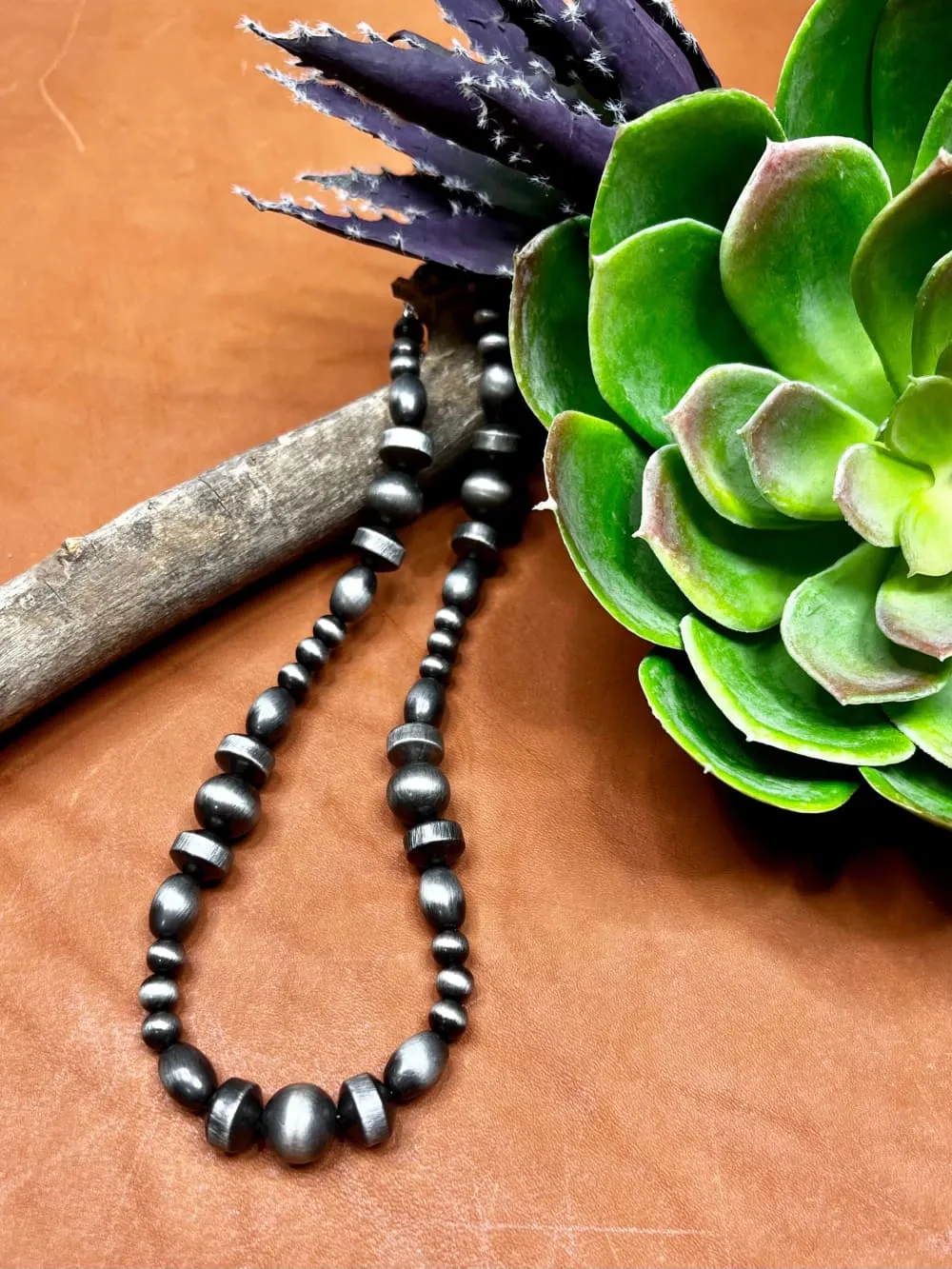 Amarillo Short Faux Navajo Pearl Necklace