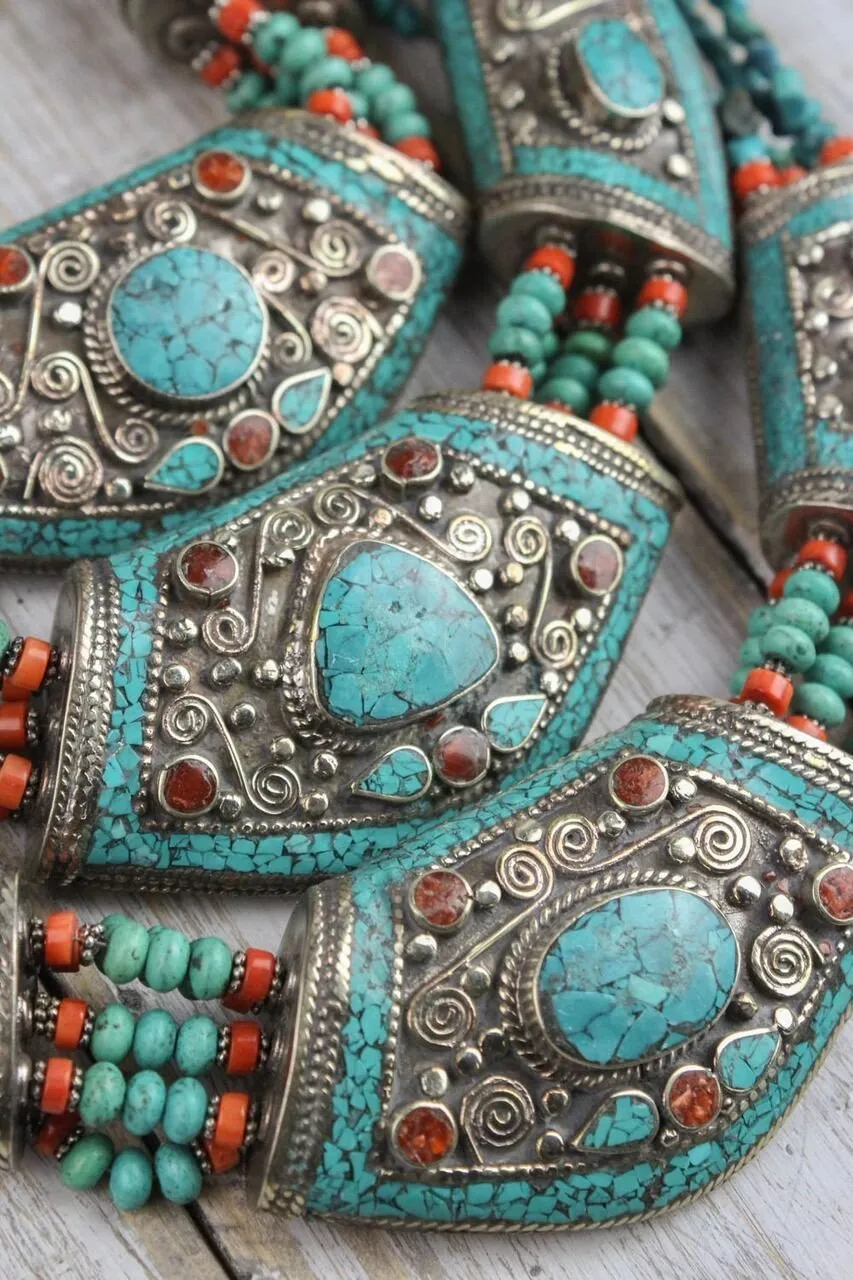 Annapurna Peaks Turquoise Necklace
