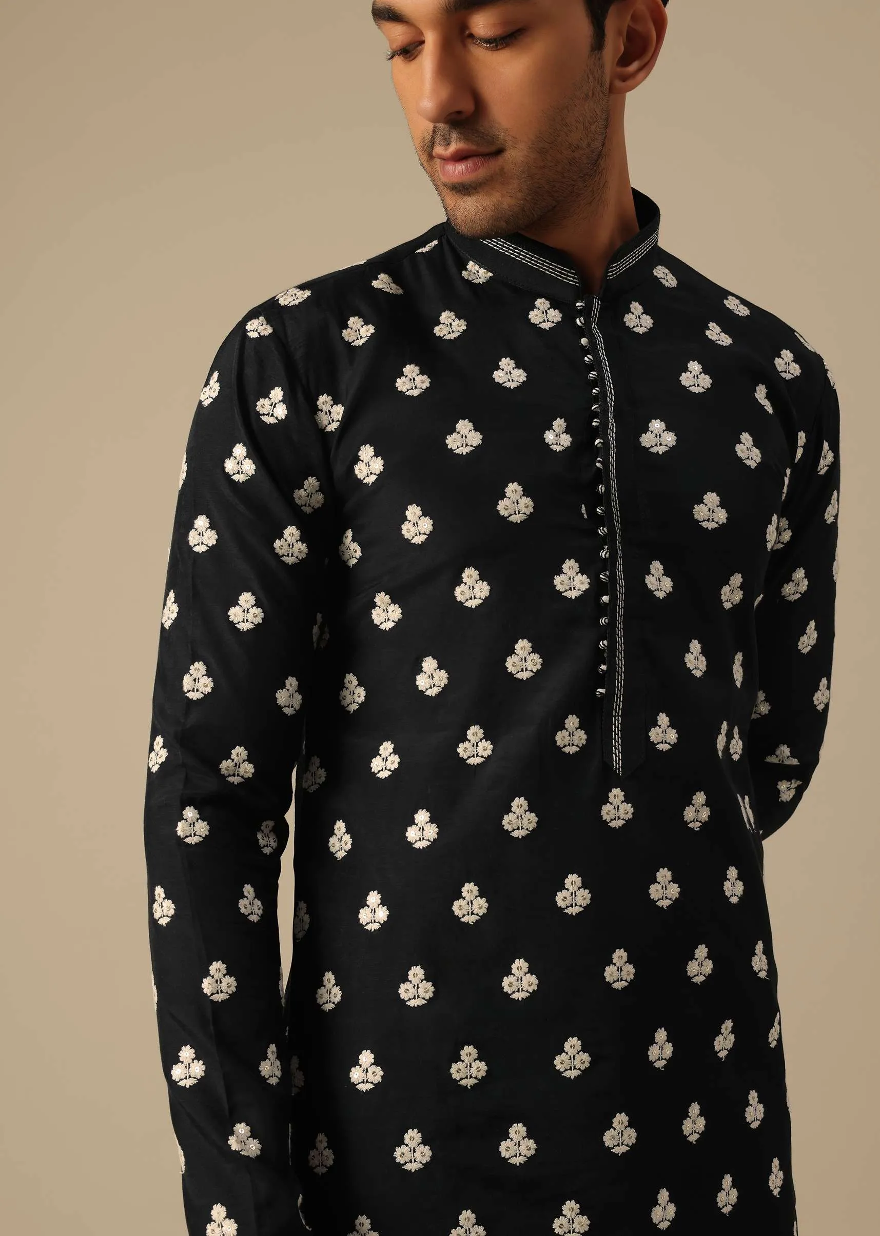 Black Kurta And Pant Set With Floral Motif Embellishments