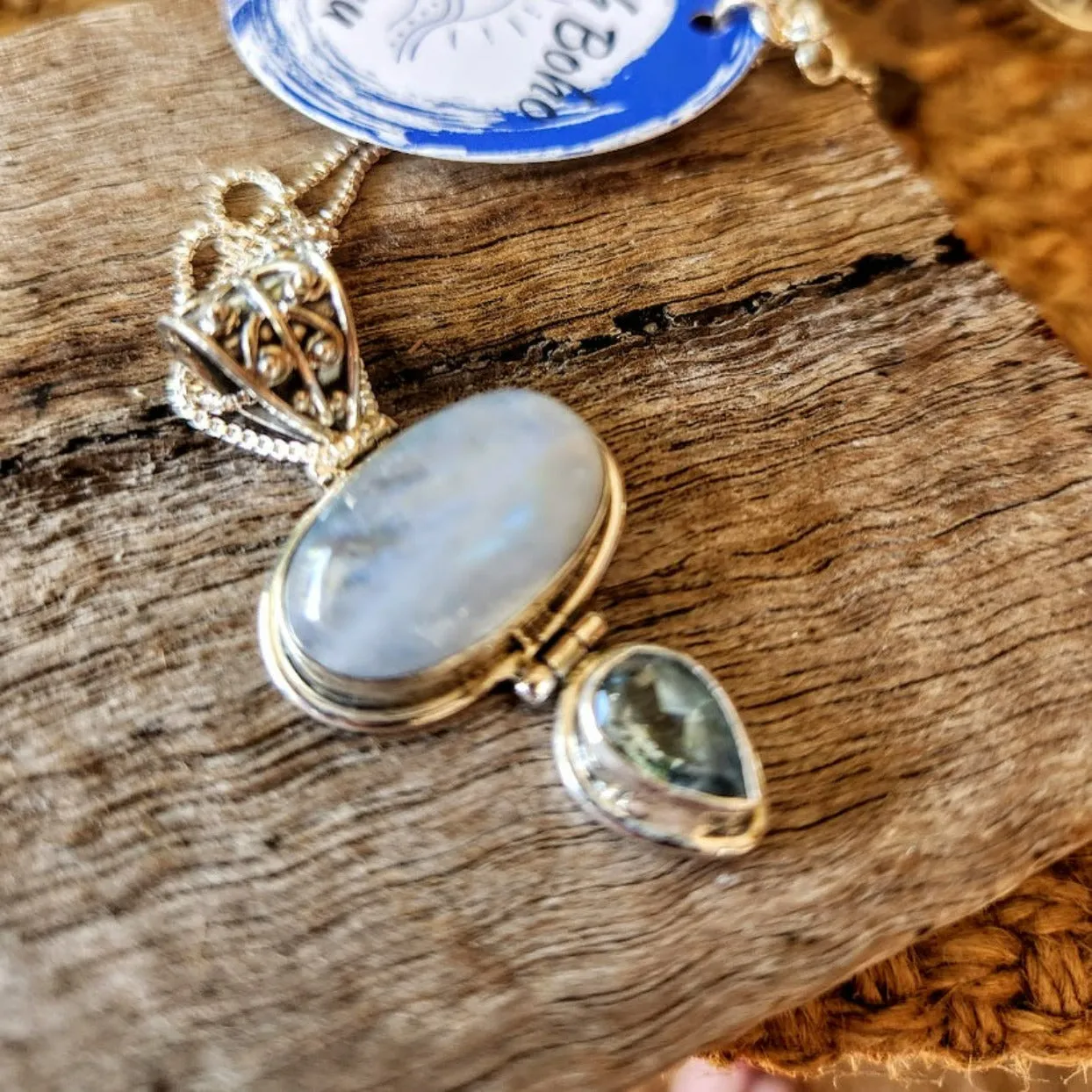 BLUE HUES - TOPAZ / MOONSTONE 925 PENDANT NECKLACE