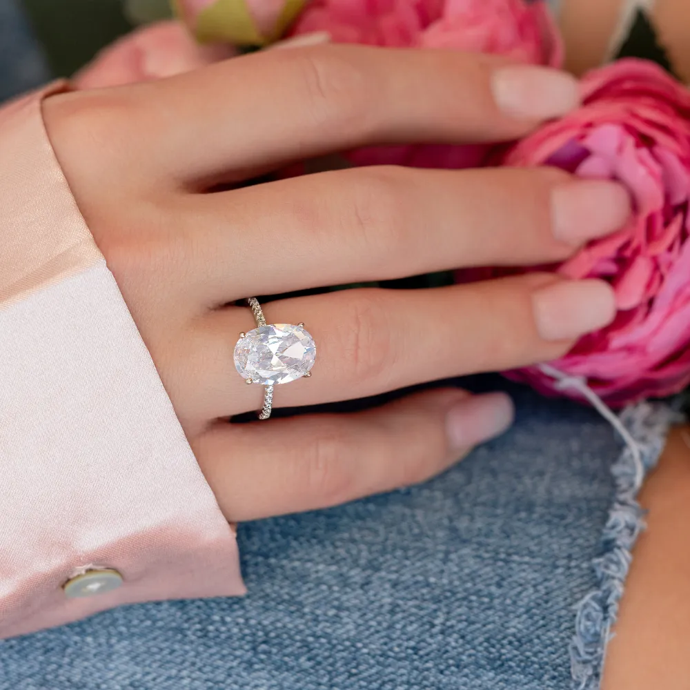 Dolly - 4 ct Oval