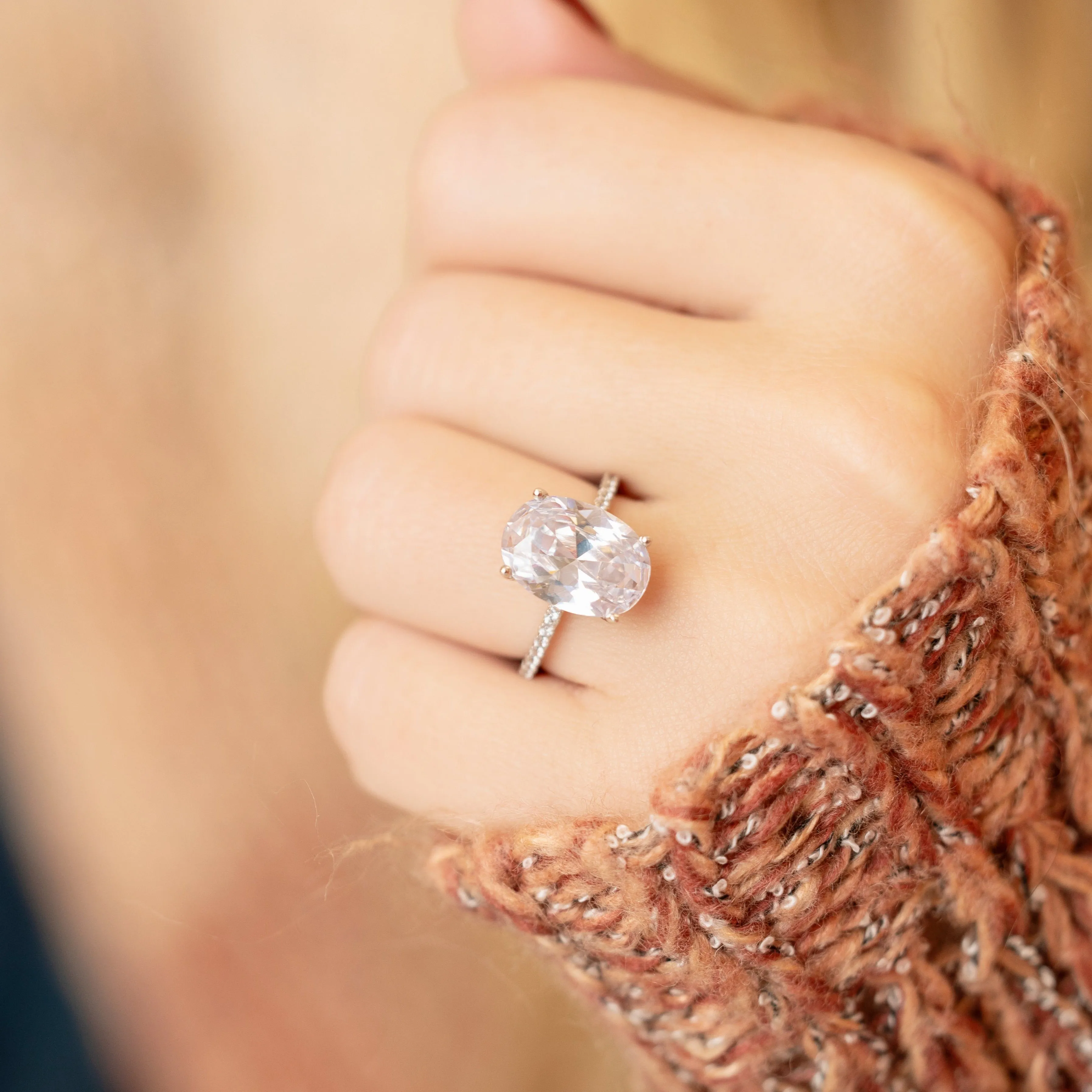 Dolly - 4 ct Oval