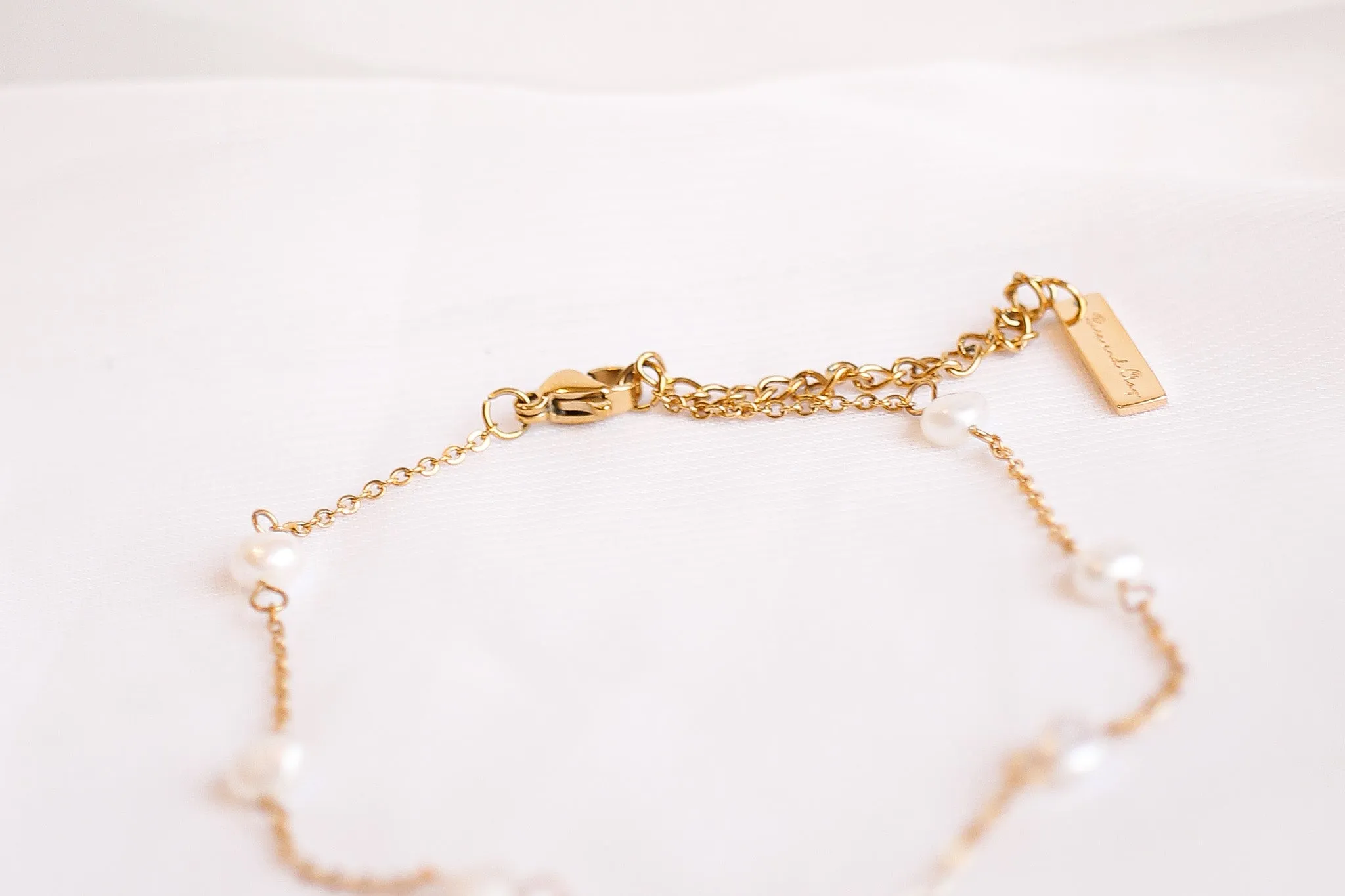 Evelynn Anklet in Freshwater Pearl