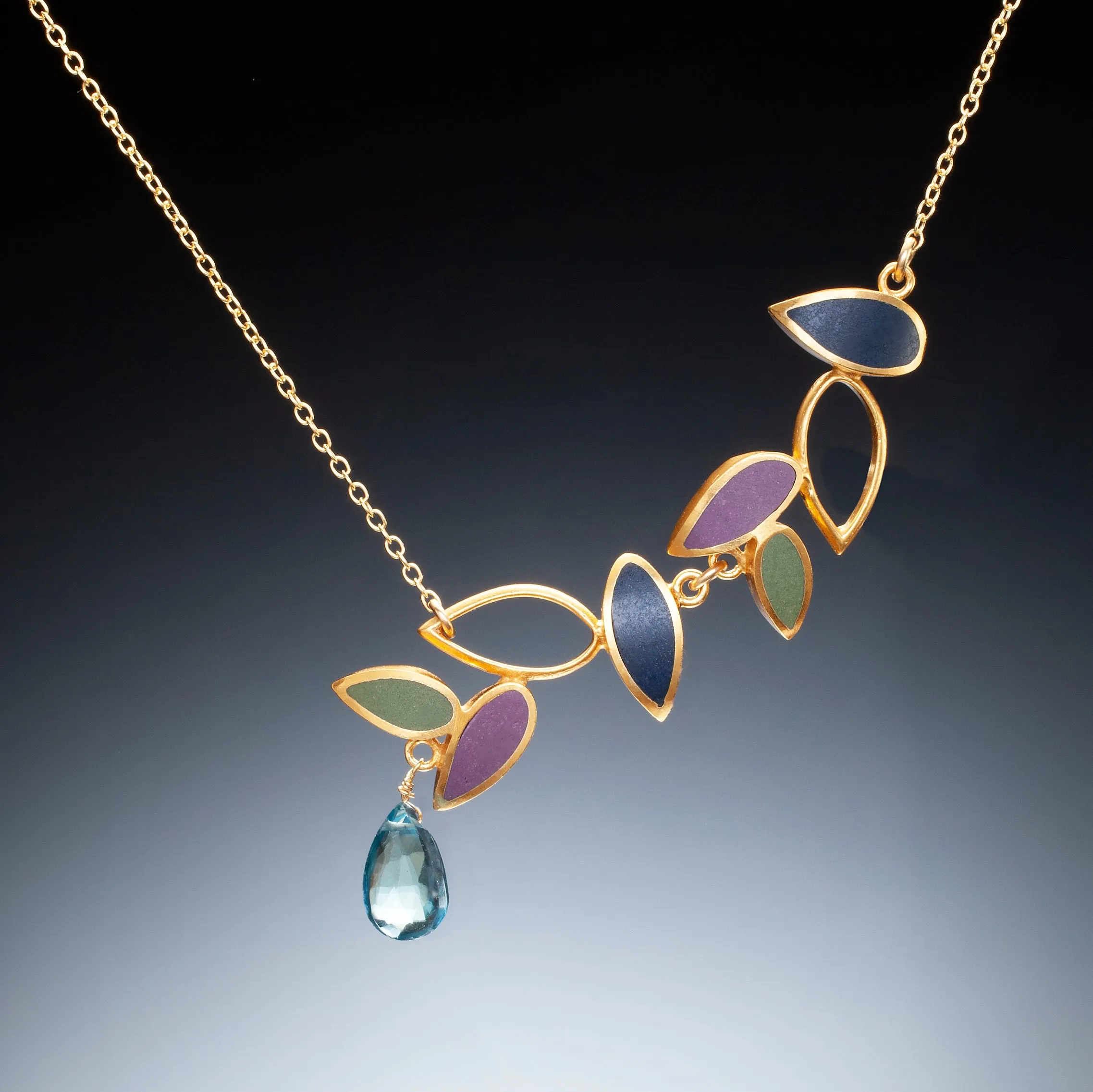Falling Leaf Necklace (gold)