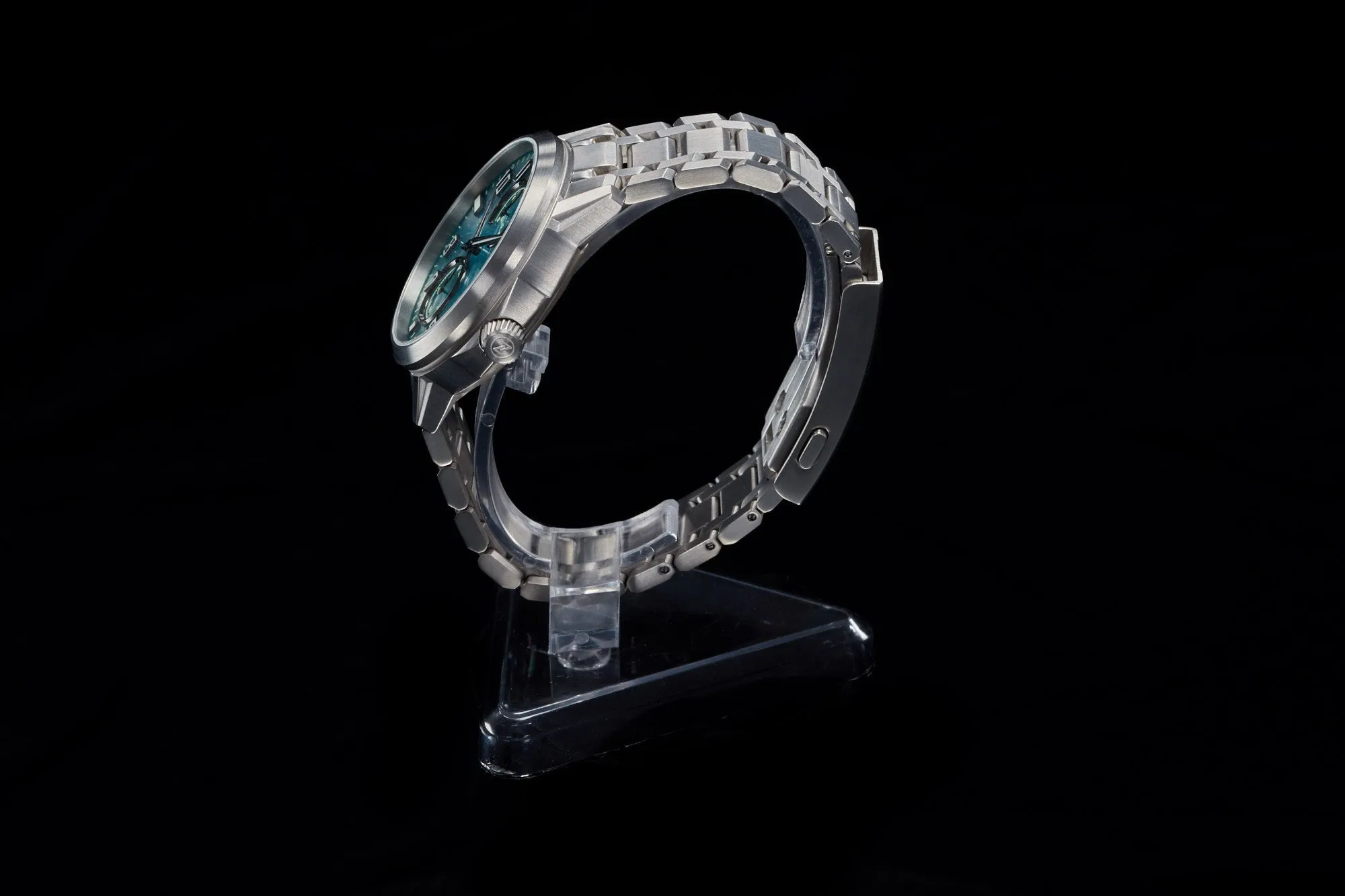Mirage 8 Days Titanium 'Azure'