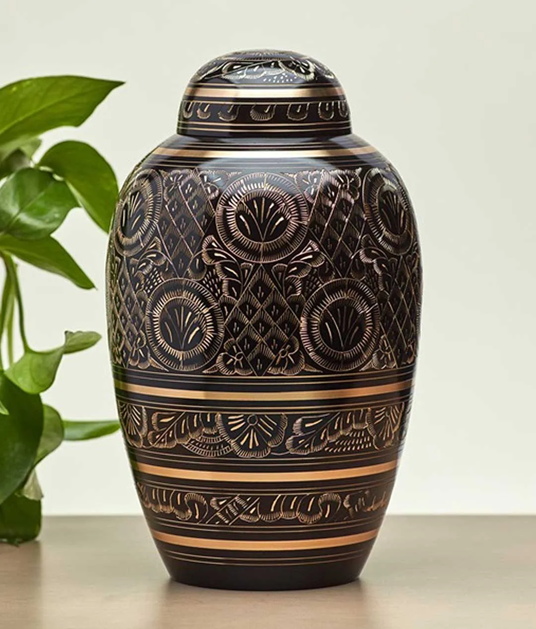 Mireya Engraved Ornamental Pet Urn