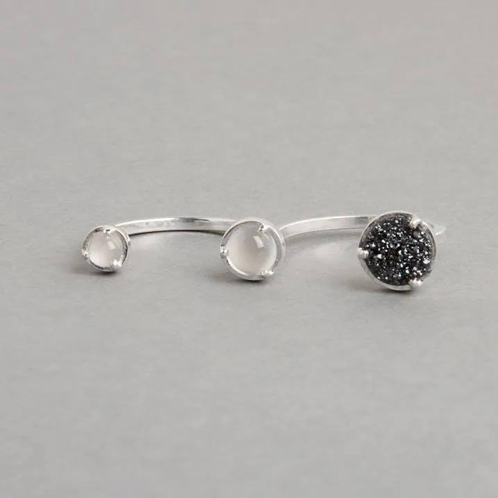 Stylish Three-Finger PATH Ring - Unique Statement Jewelry