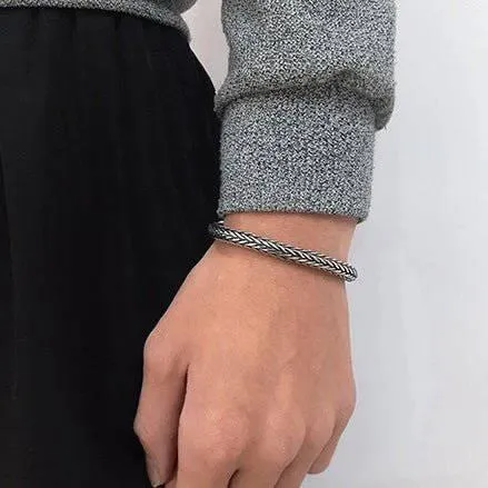 Stylish Sterling Silver Scaled Ornamental Chain Bracelet - Elegant Jewelry Accessory