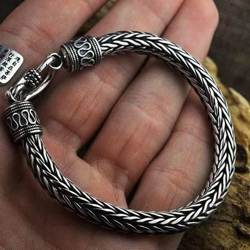Stylish Sterling Silver Scaled Ornamental Chain Bracelet - Elegant Jewelry Accessory