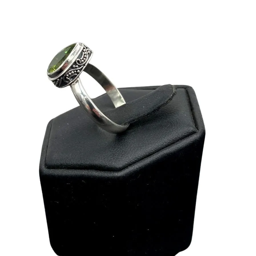 Sterling Silver Ring With Peridot Gemstone