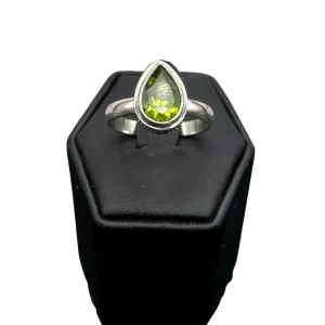Sterling Silver Ring With Peridot Gemstone