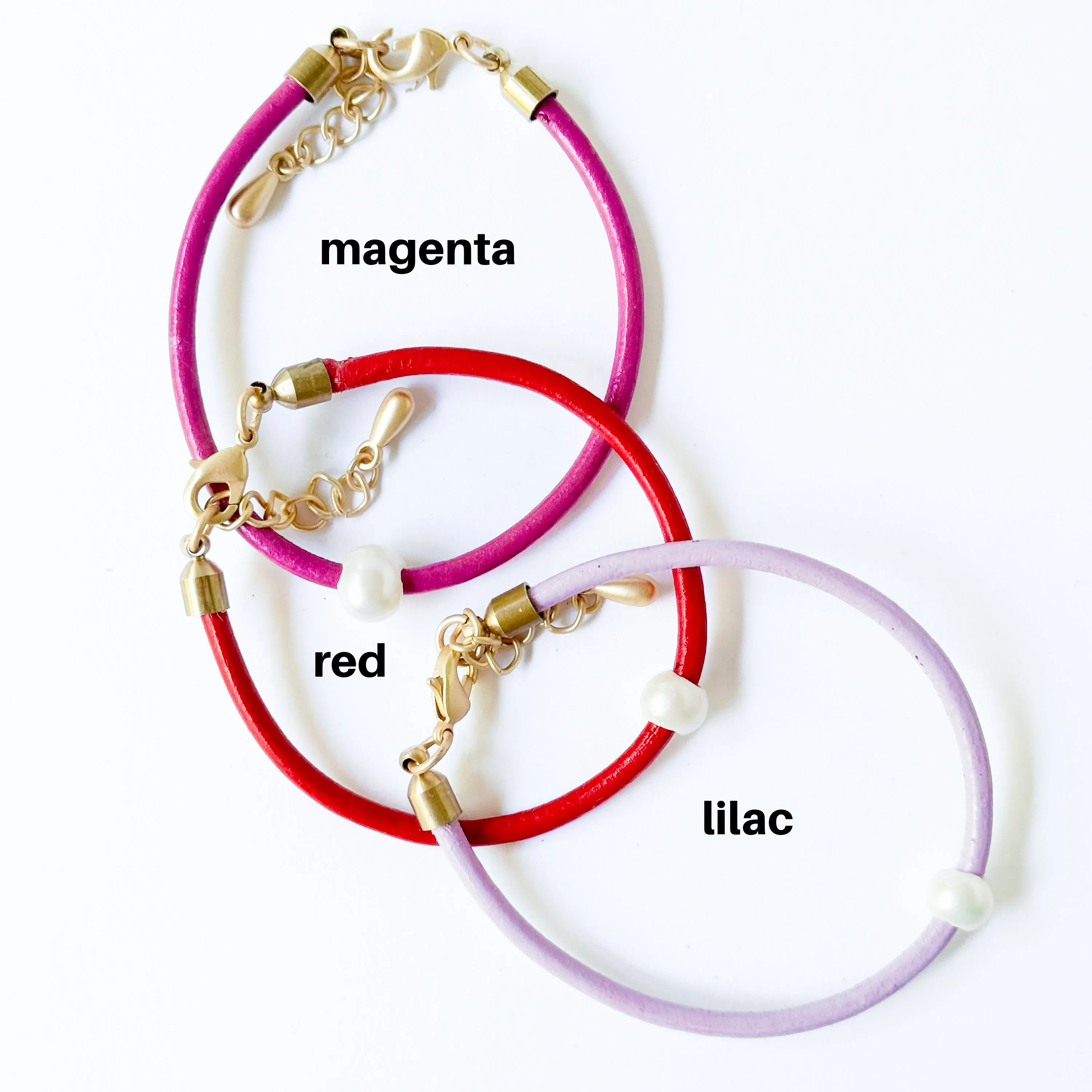 Thin Adjustable Leather and Pearl Bracelet