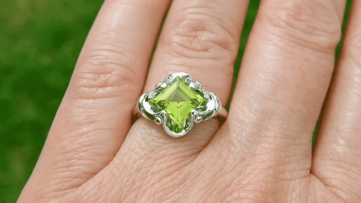 Victorian Square Peridot Ring in 14 Karat White Gold